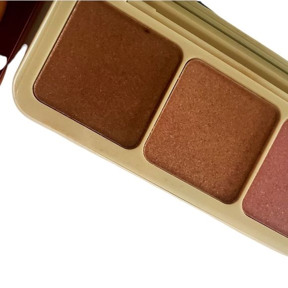 CoverFX Enhancer & Wander Beauty Trip for Two Blush/Bronzer/Highlighter palettes - Picture 8 of 16